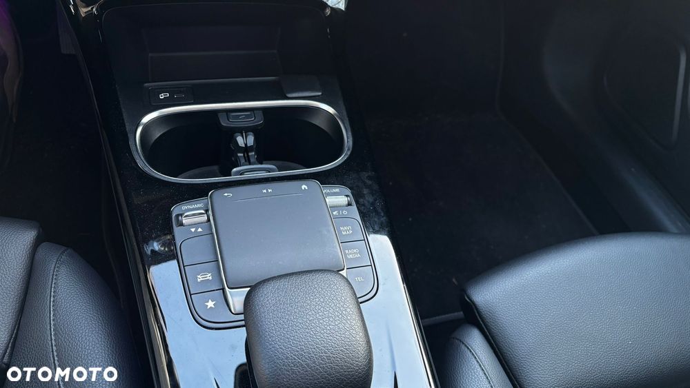 Mercedes-Benz CLA - 16