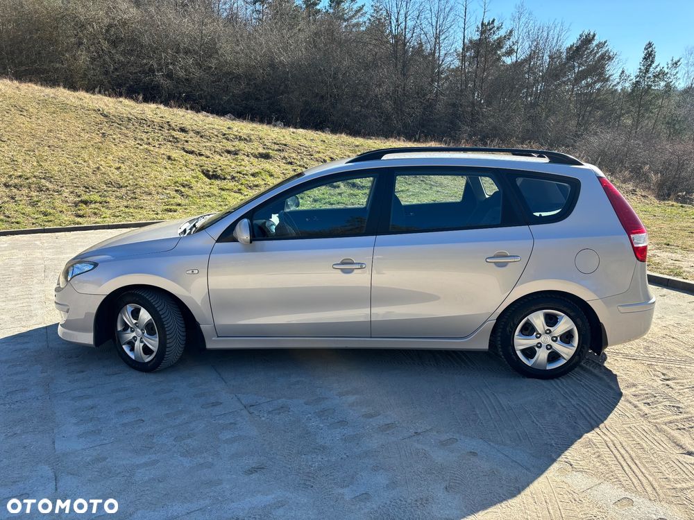 Hyundai i30 1.6 CRDi Premium - 4