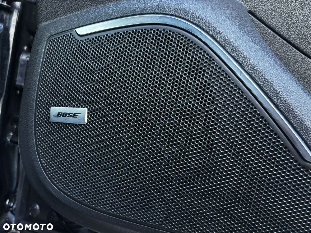 Renault Megane ENERGY TCe 130 BOSE EDITION - 27