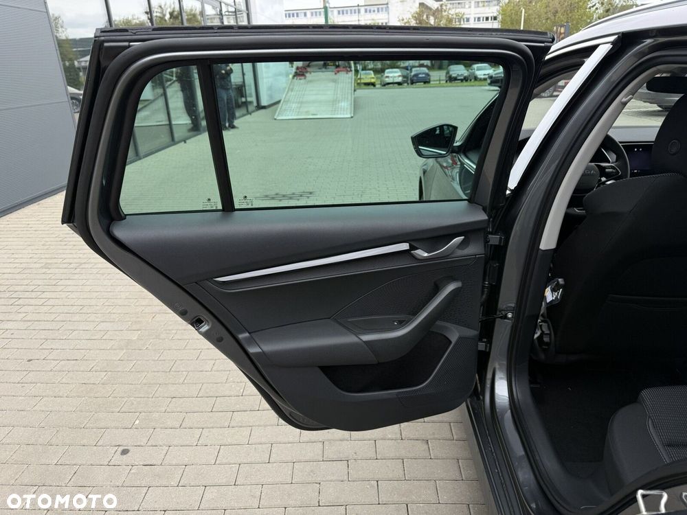 Skoda Octavia 1.5 TSI Drive Selection - 16