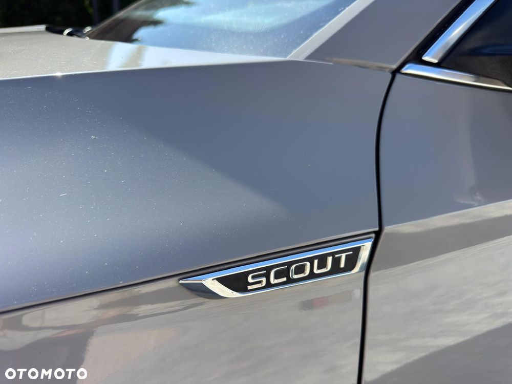 Skoda Superb 2.0 TDI SCR 4x4 Scout DSG - 2