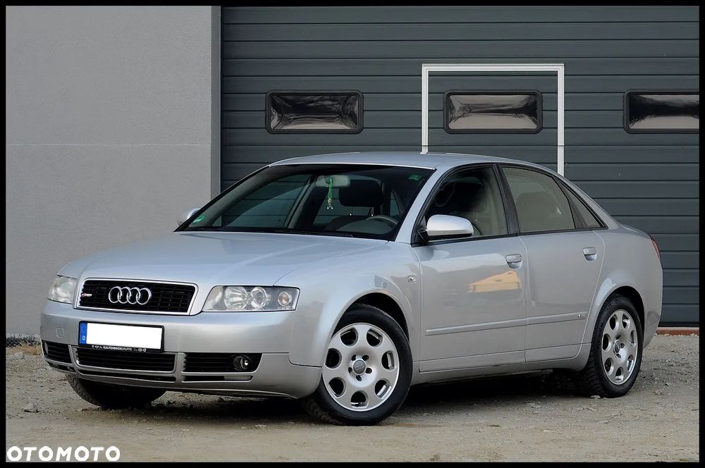 Audi A4 Limousine - 14