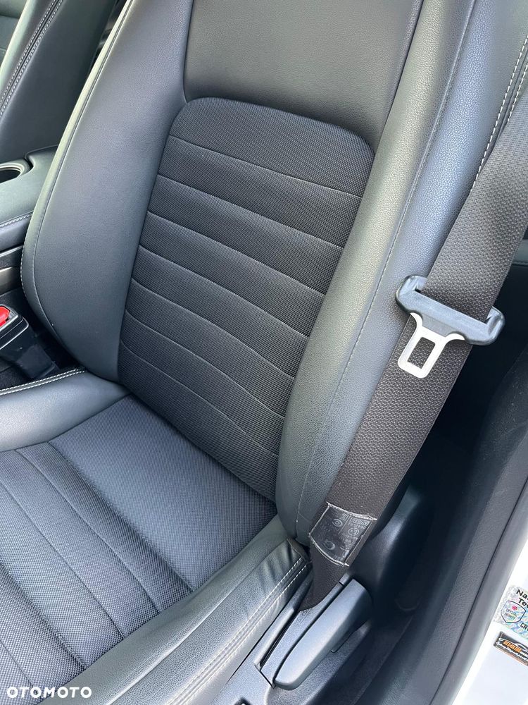 Lexus IS 200t Elite - 9