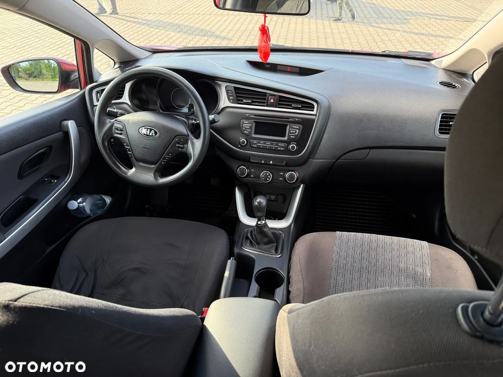 Kia Ceed 1.4 M - 11