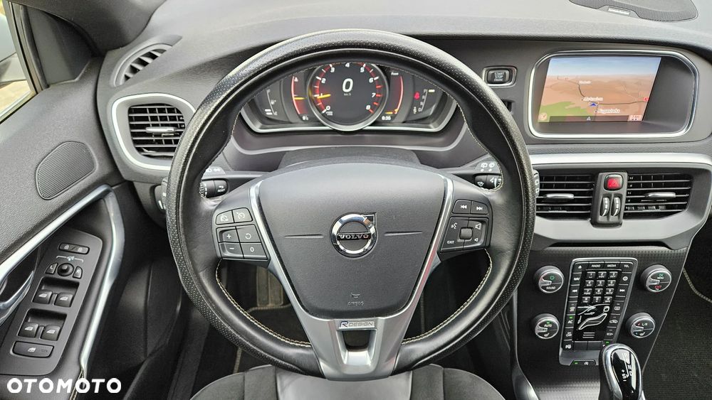 Volvo V40 T3 Drive-E R-Design Momentum - 22