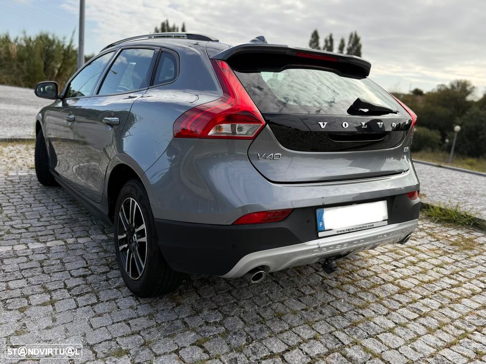 Volvo V40 2.0 D3 Momentum - 5