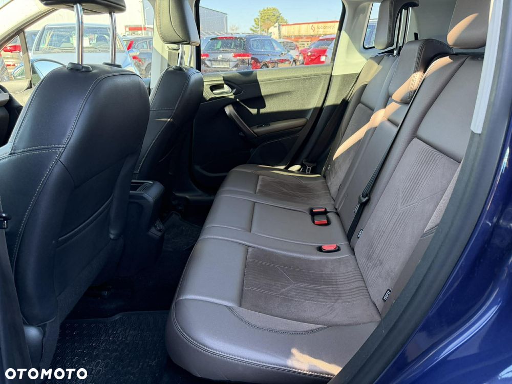 Peugeot 2008 1.6 e-HDi Allure S&S - 17