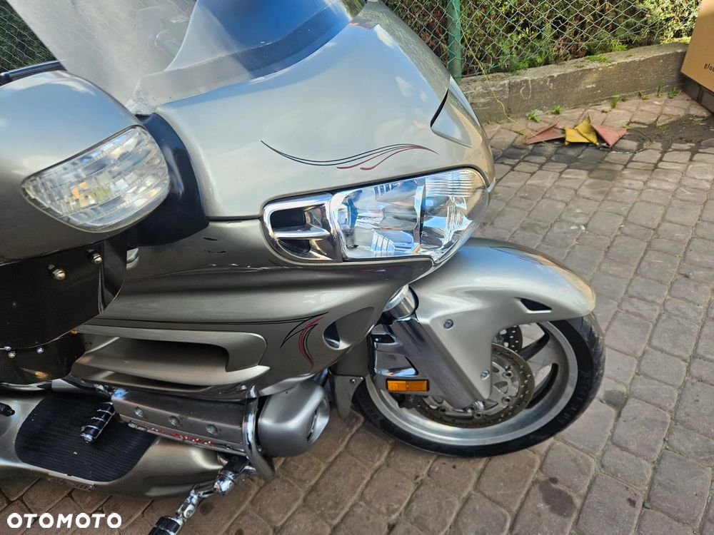 Honda GL - 6