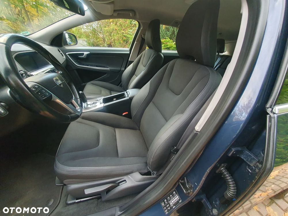 Volvo V60 D3 Geartronic Momentum - 10