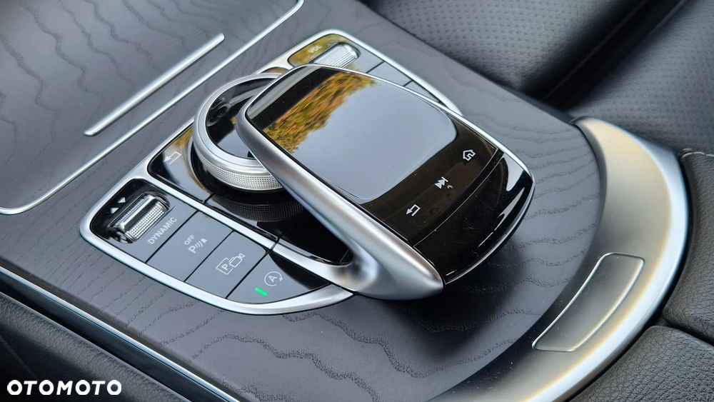 Mercedes-Benz Klasa C 300 d 9G-TRONIC Avantgarde - 38
