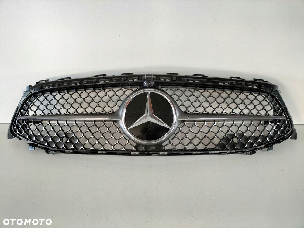 atrapa kratka grill mercedes cla w118 lift 21- - 1