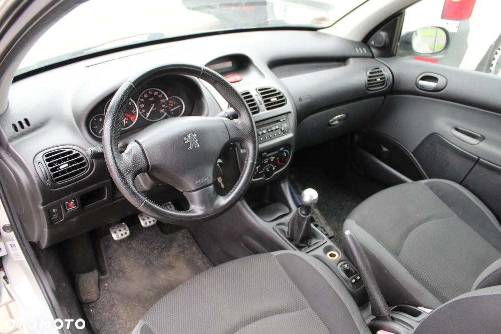 Peugeot 206 75 JBL - 9