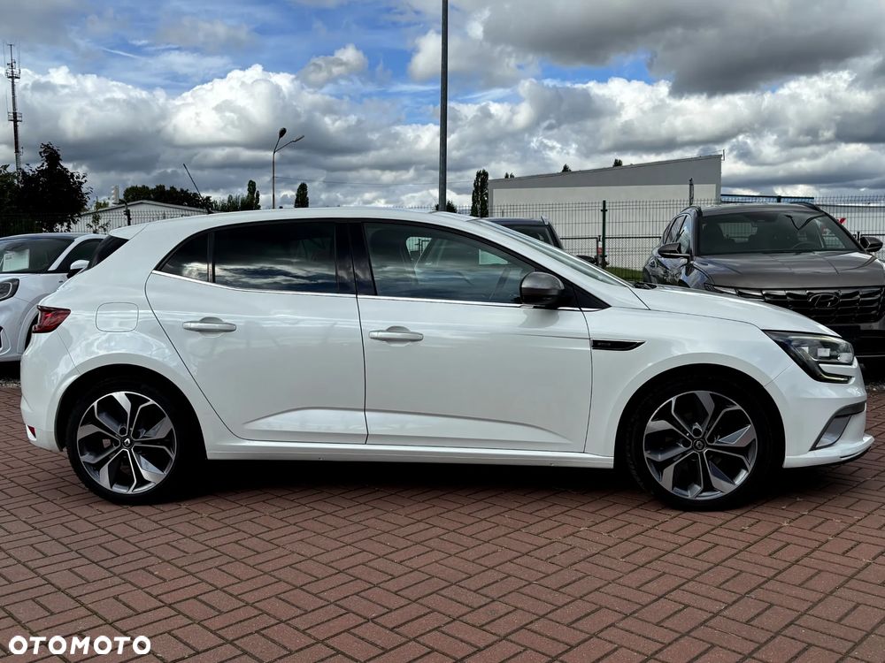 Renault Megane ENERGY TCe 130 GT LINE - 11