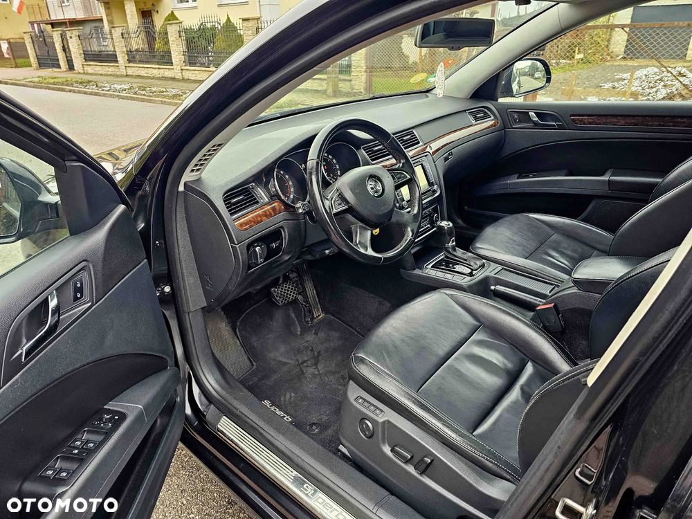 Skoda Superb 2.0 TDI 4x4 Business DSG - 12