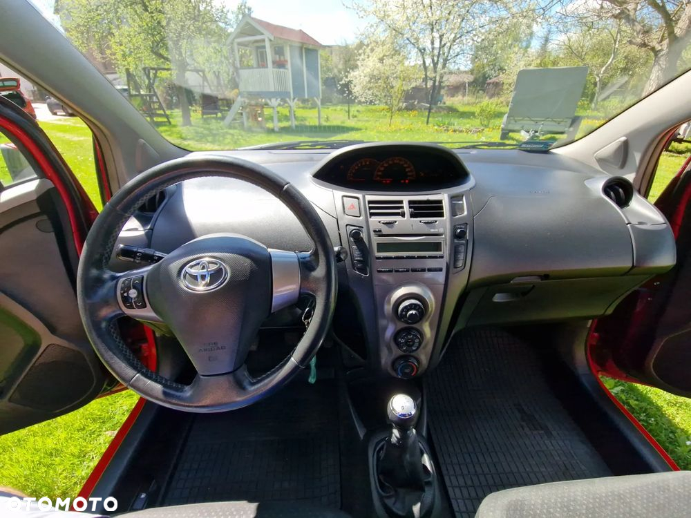 Toyota Yaris 1.33 Luna - 9
