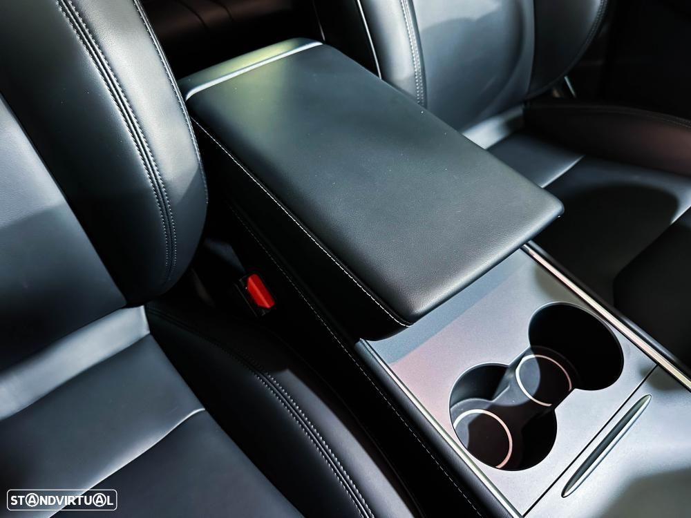 Tesla Model Y Standard - 25