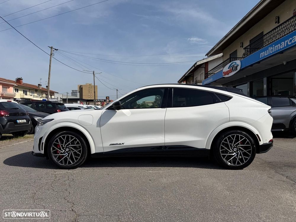 Ford Mustang Mach-E - 4