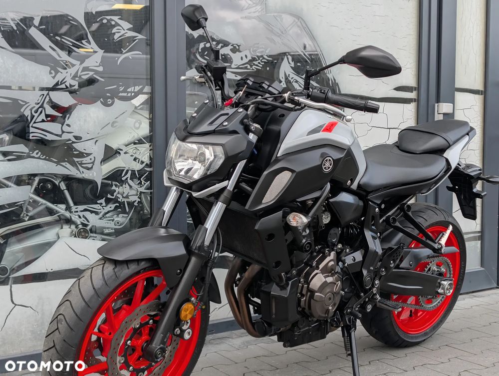 Yamaha MT - 1