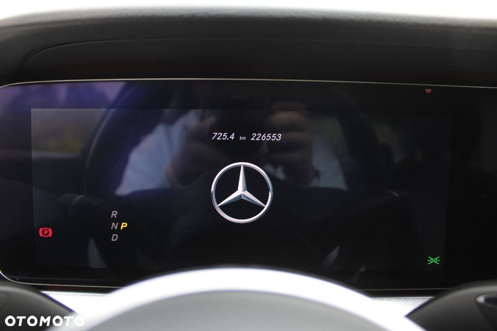 Mercedes-Benz Klasa E - 32