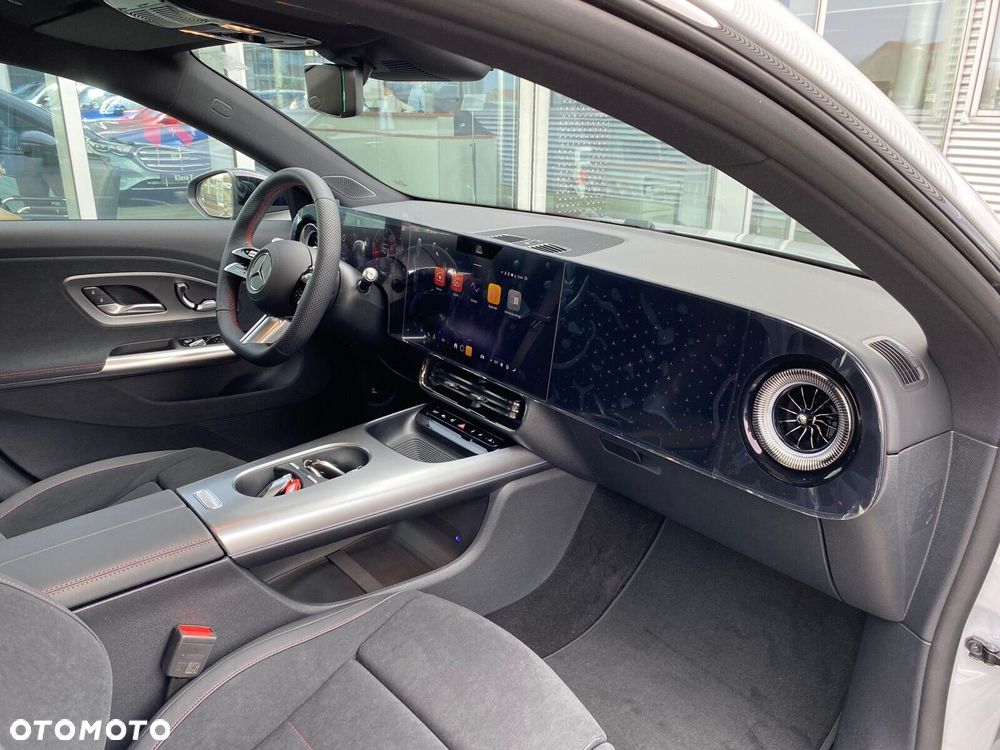 Mercedes-Benz CLA - 22