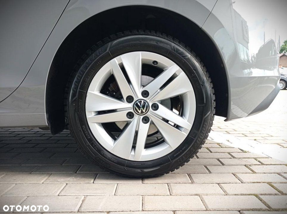 Volkswagen Golf - 9