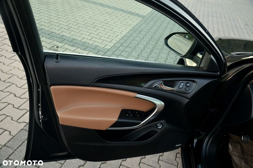 Opel Insignia - 11