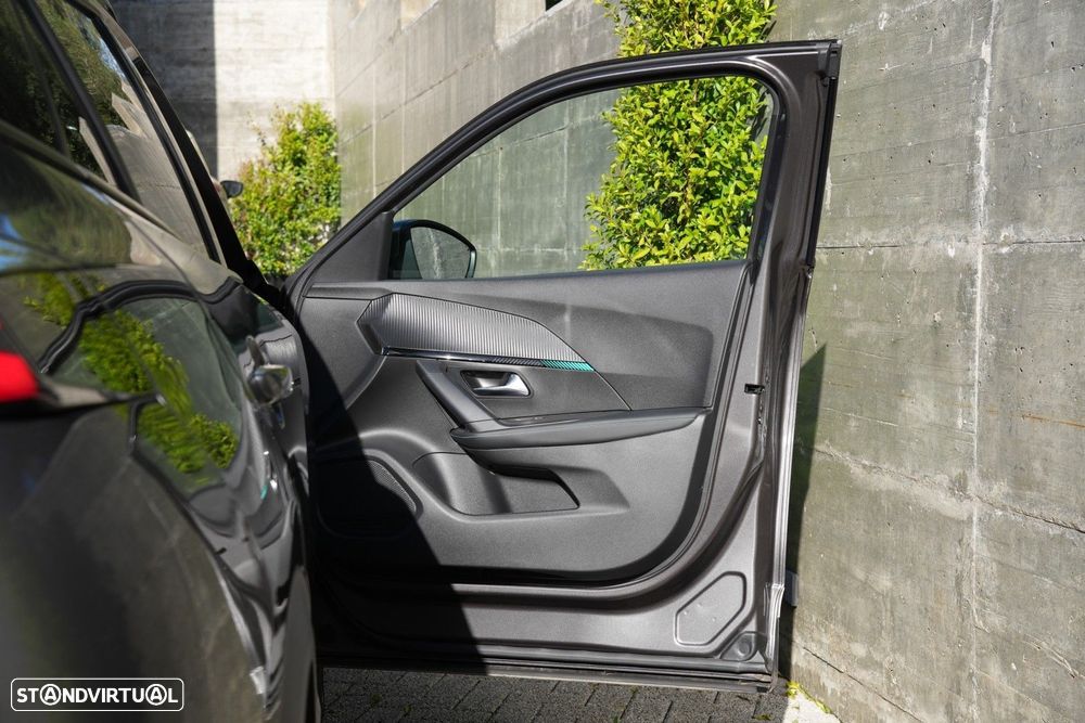 Peugeot 2008 1.2 PureTech Allure Pack - 23