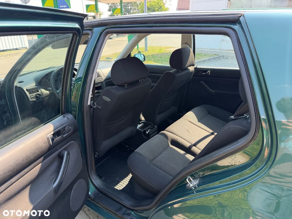 Volkswagen Golf - 20