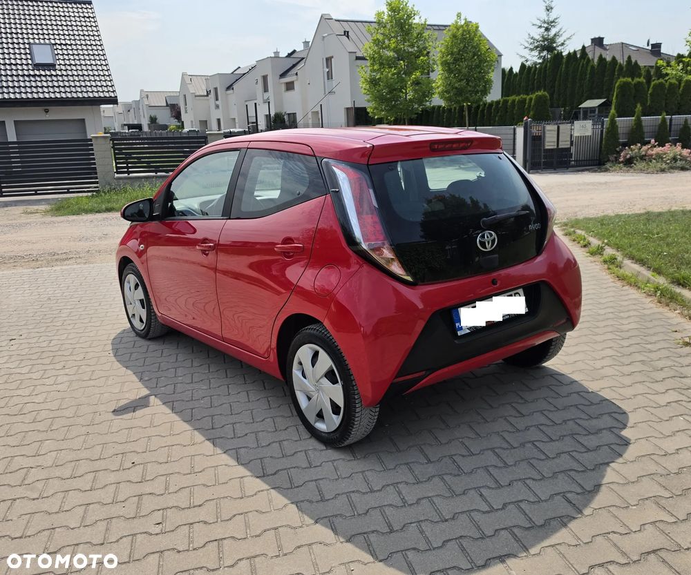 Toyota Aygo x-play touch - 15