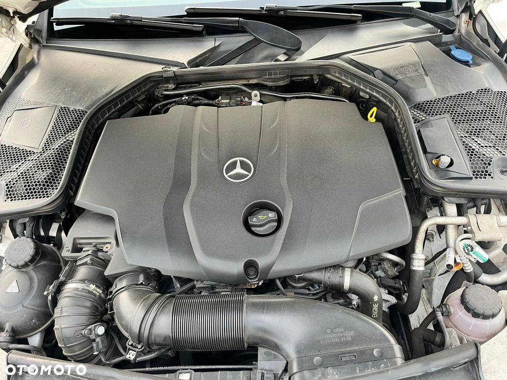 Mercedes-Benz Klasa C 250 d 4-Matic 9G-TRONIC - 17