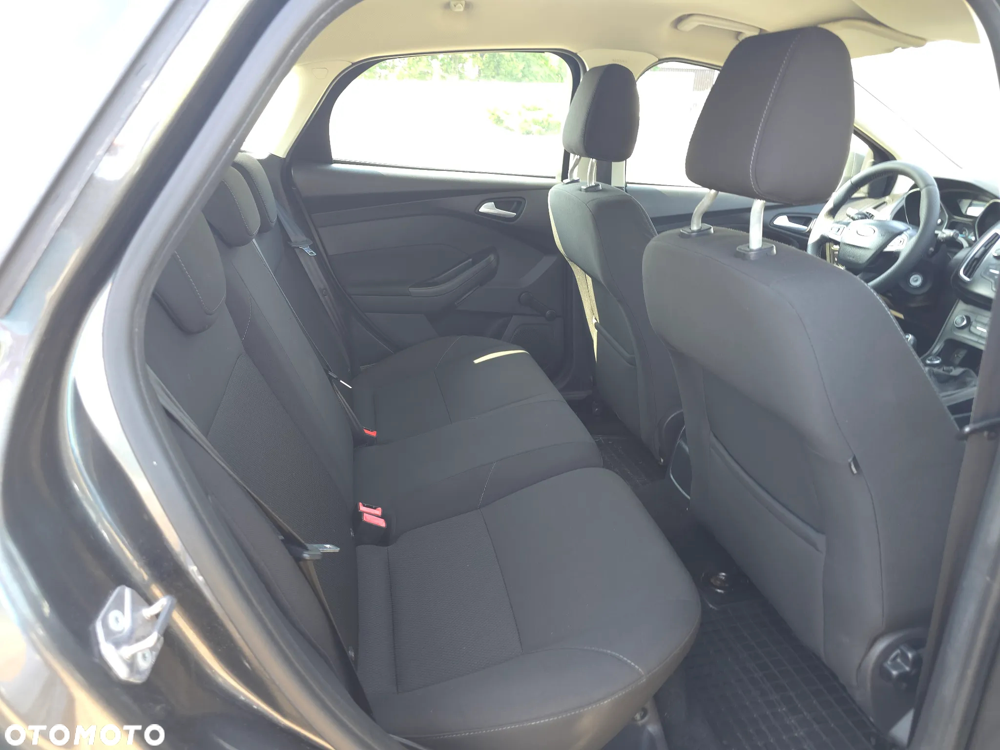 Ford Focus 1.6 Ambiente - 12