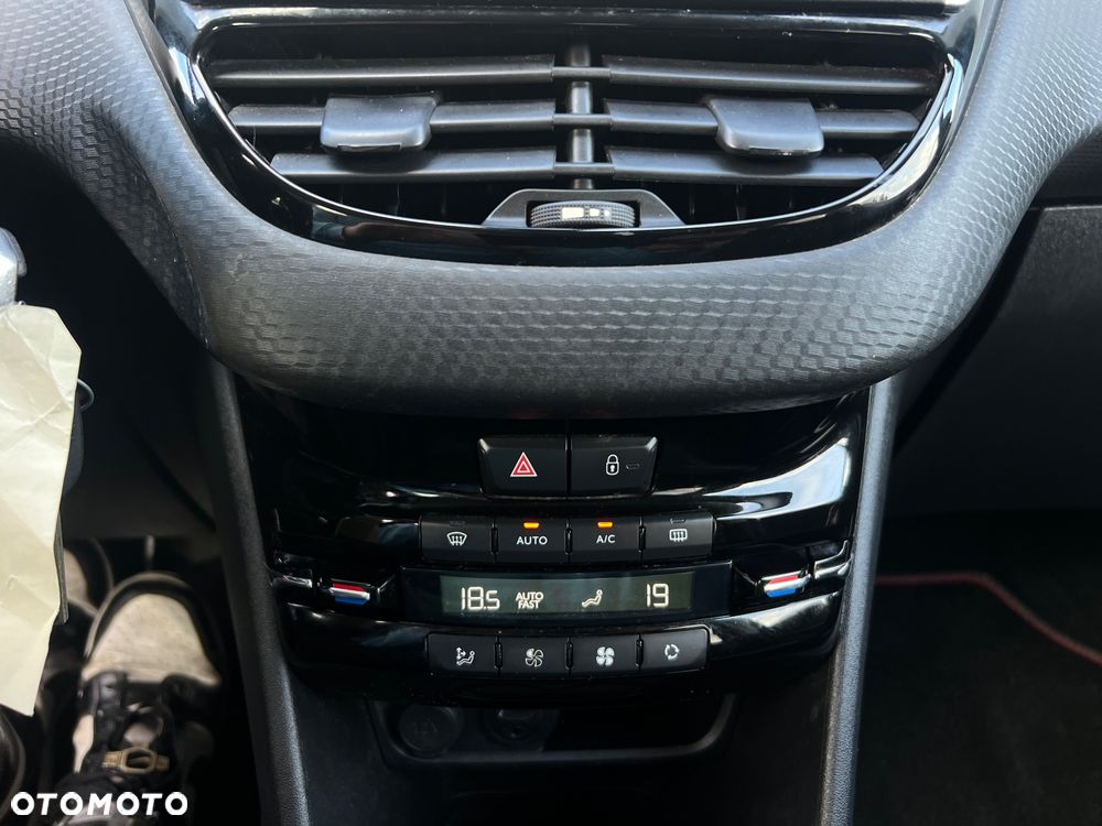 Peugeot 2008 PureTech 110 Stop&Start GT-Line Edition - 21