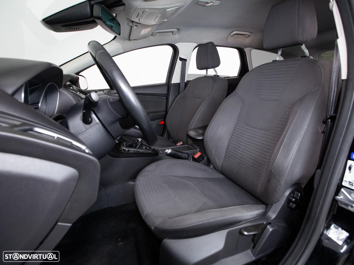 Ford Focus SW - 9