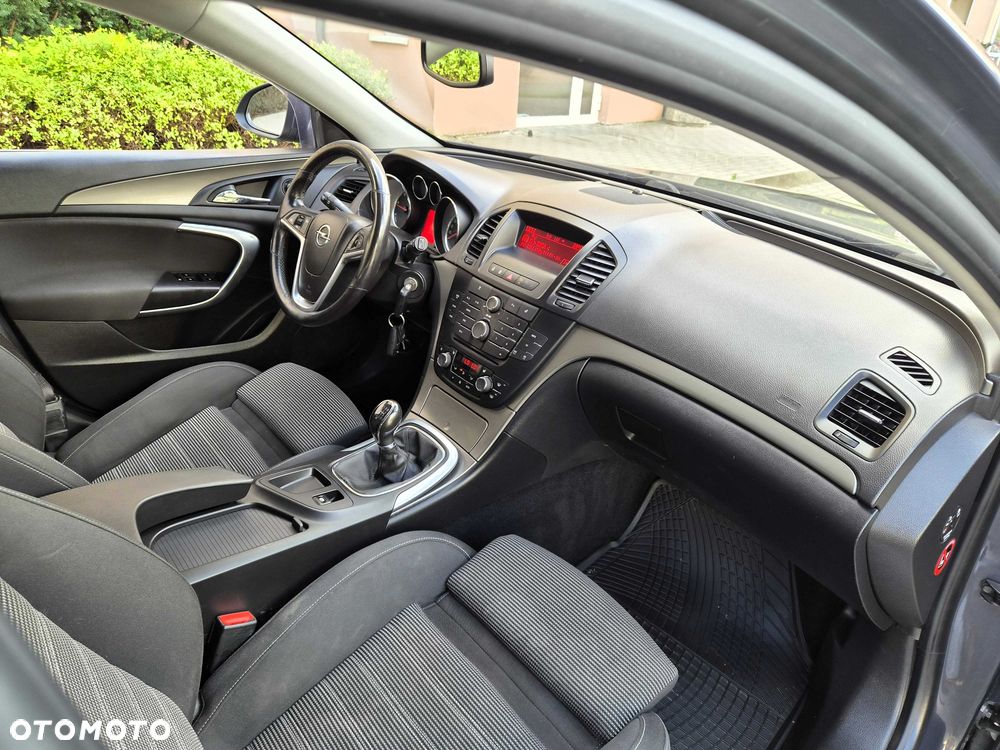 Opel Insignia - 8