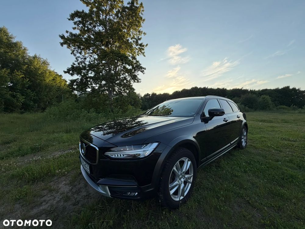 Volvo V90 D5 AWD Momentum - 2