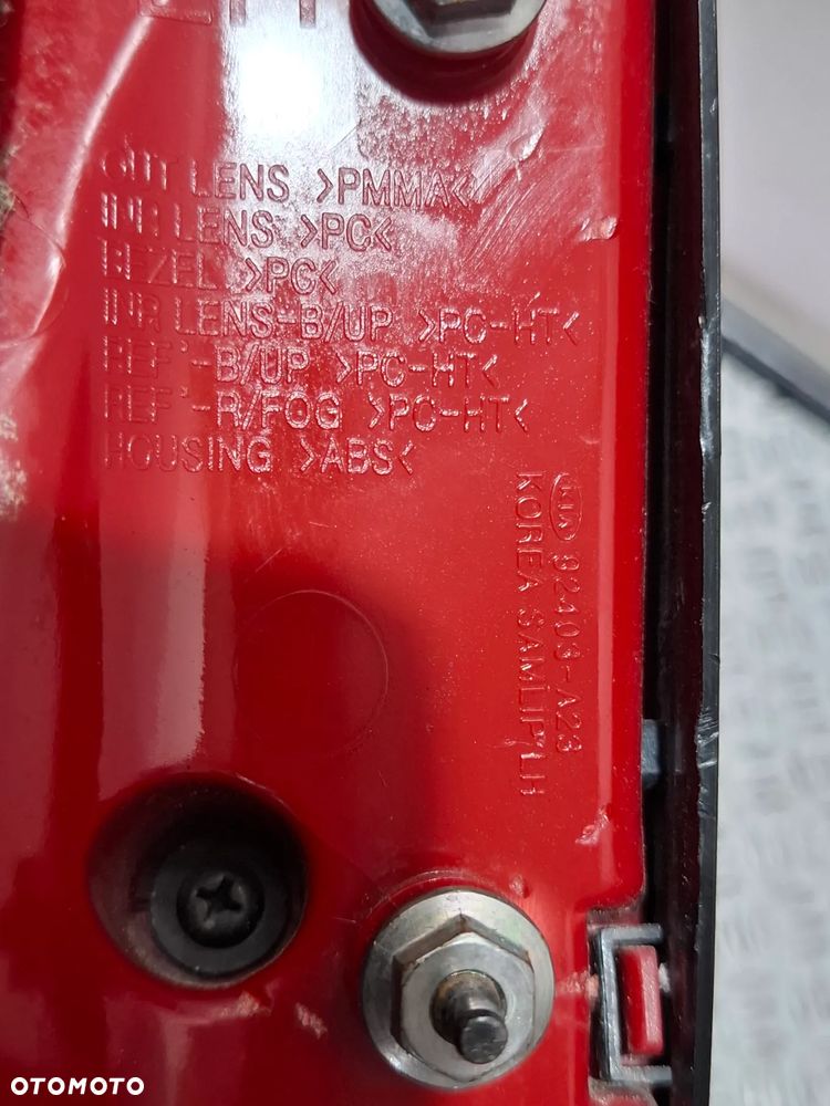 Lampa w kalpe bagażnika lewy tył Kia Ceed 2017 rok kombi nr 92403A23 - 3
