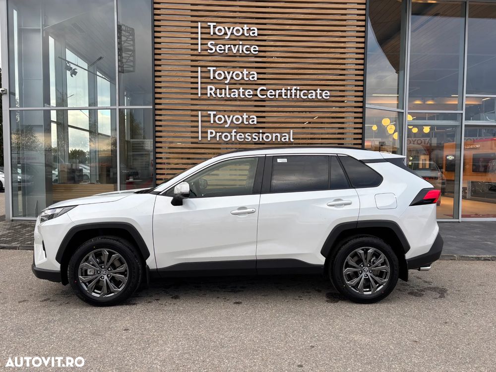 Toyota RAV4 - 8