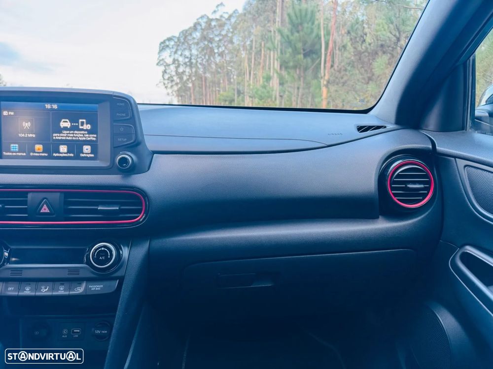 Hyundai Kauai 1.0 T-GDi Premium Pele/Tec.Vermelho - 32