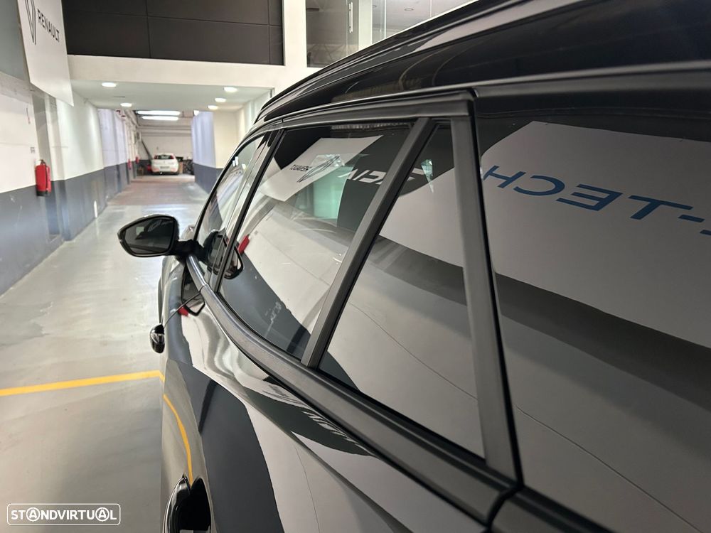 Peugeot 2008 1.2 Hybrid Allure e-DCS6 - 12