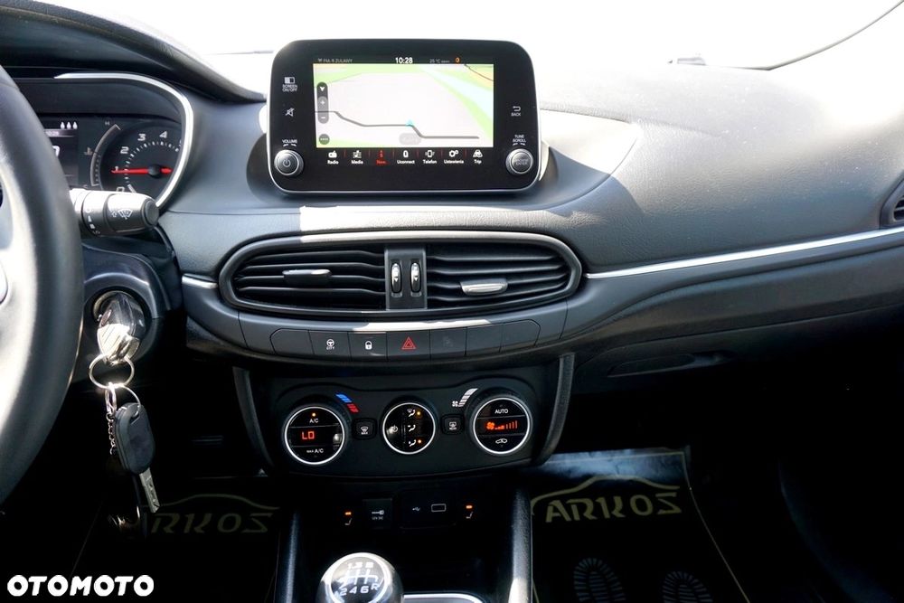 Fiat Tipo 1.4 16v Lounge EU6d - 30