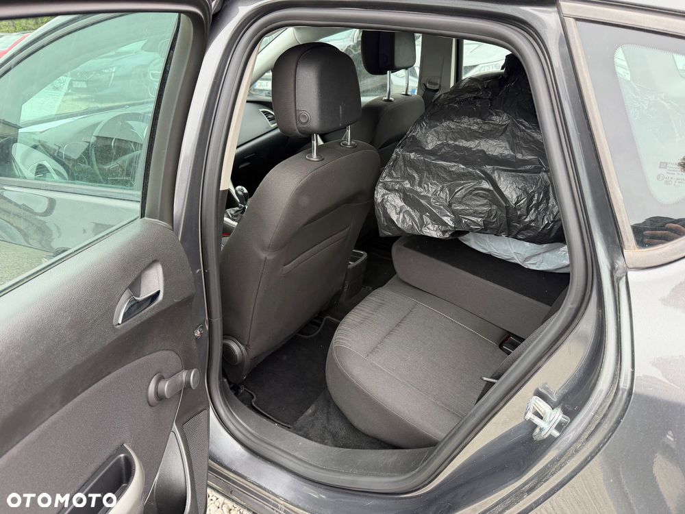 Opel Astra 1.6 Active - 25