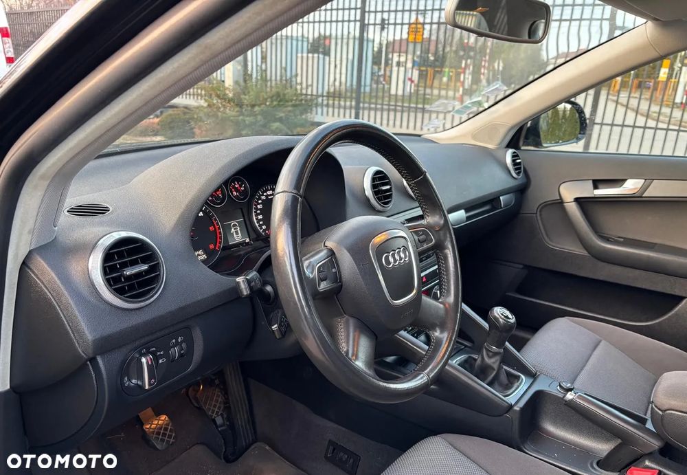 Audi A3 Sportback - 12