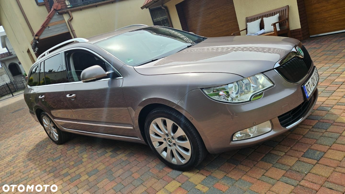 Skoda Superb Combi 1.8 TSI DSG Exclusive - 9