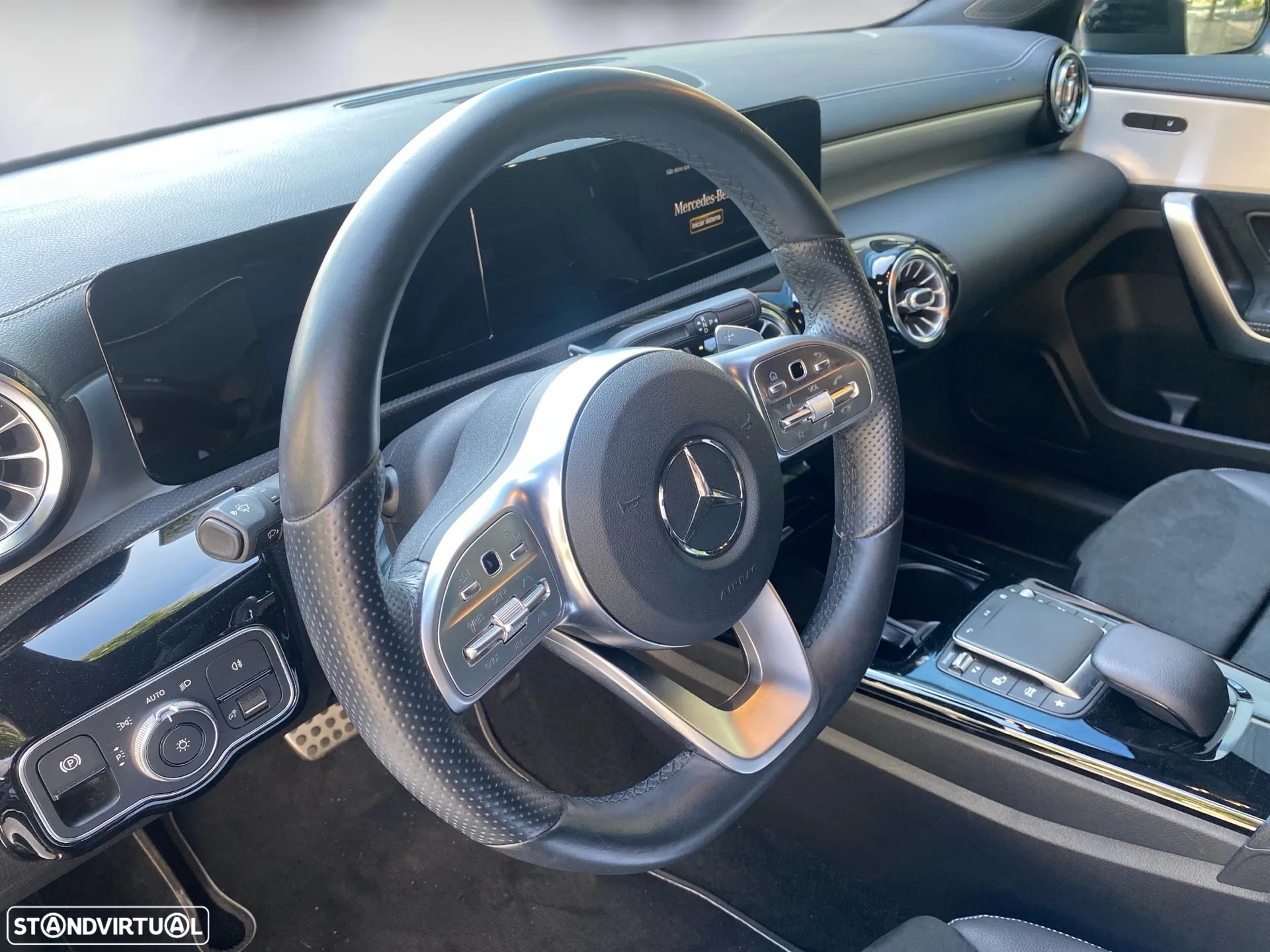 Mercedes-Benz A 250 e AMG Line - 14