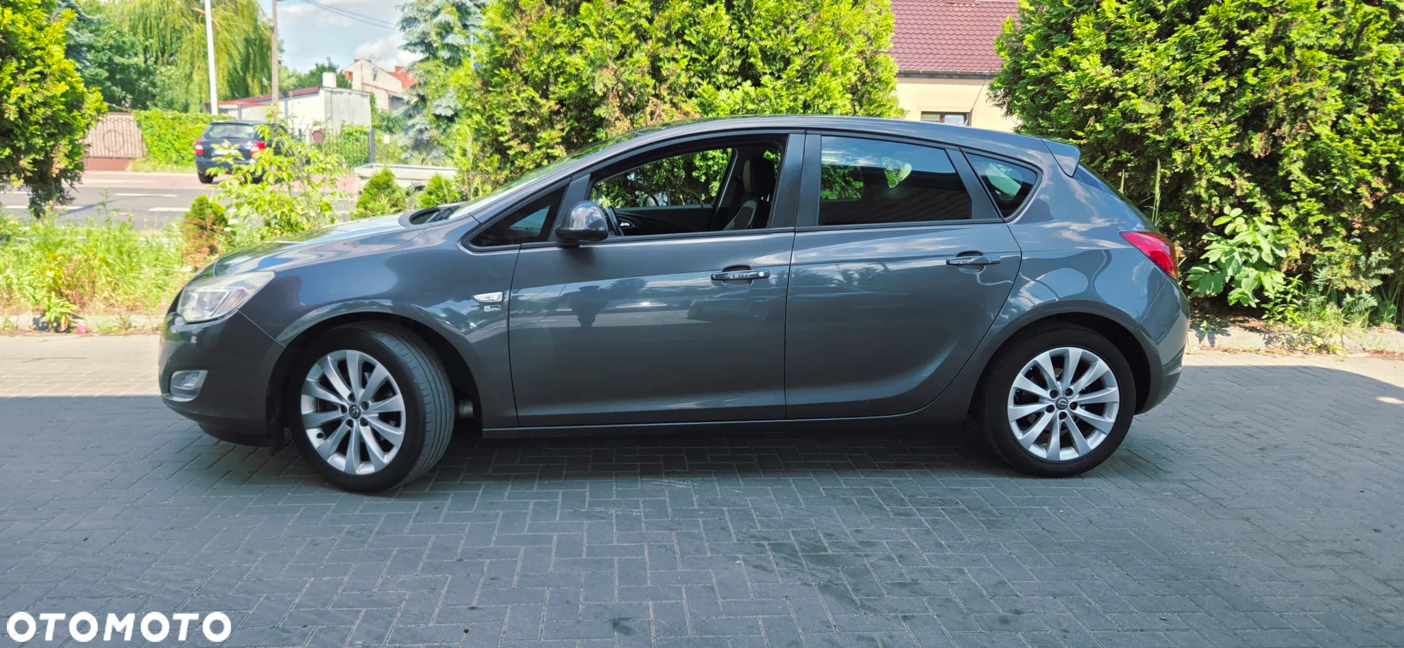 Opel Astra 1.4 Turbo 150 Jahre - 7
