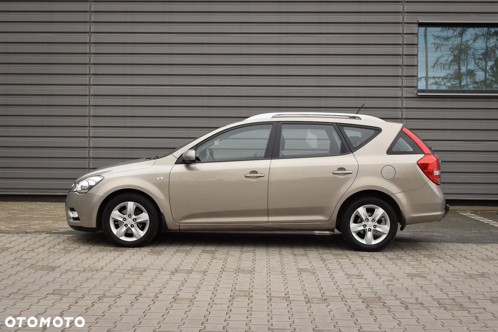Kia Ceed 1.6 Comfort + - 12