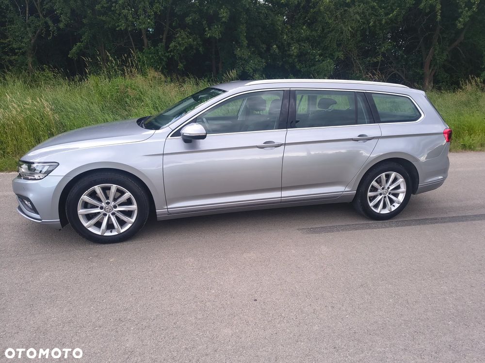 Volkswagen Passat 2.0 TDI SCR DSG Comfortline - 11