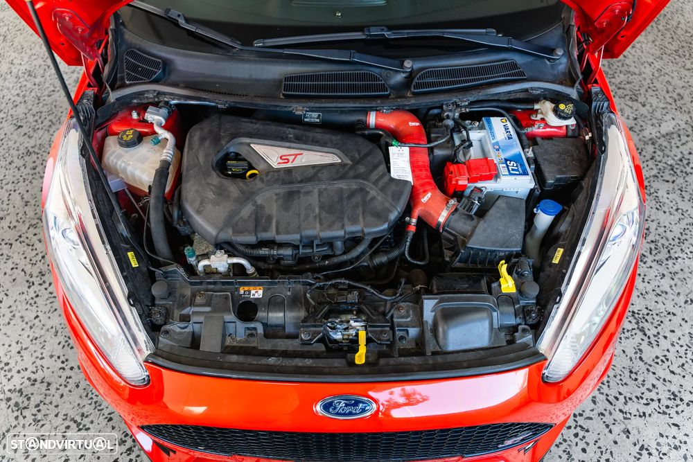 Ford Fiesta 1.6 T ST - 21