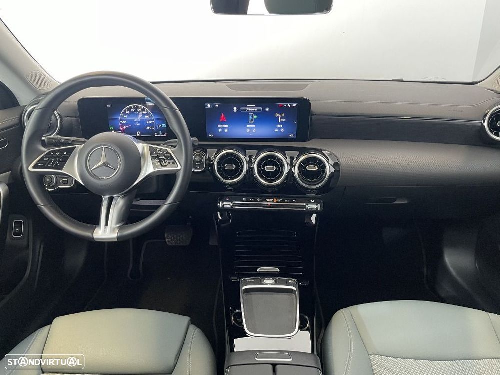 Mercedes-Benz CLA 180 - 12
