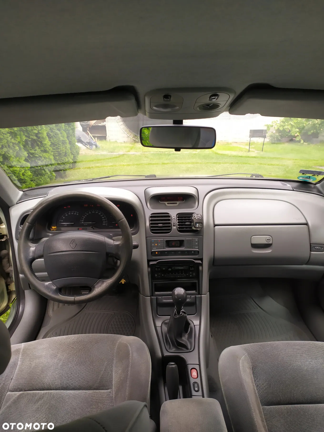 Renault Laguna 1.6 Concorde - 18